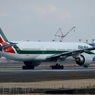 Alitalia 777-200 離陸