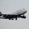 着陸 DELTA 747-400