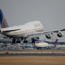 着陸 UNITED 747-400