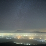 見渡す限りの夜景と星空