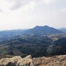 伊予ヶ岳山頂より富山を望む