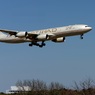 ETIHAD A340-541 着陸