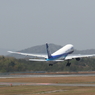 広島空港、運行再開(12) 15.04.18