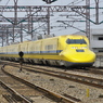ドクターイエローとの遭遇３５（西明石駅通過）