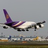 着陸　THAI A380-841