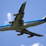 出発　KLM 747-400 