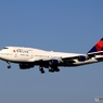 Delta 747-400 到着　