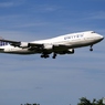 UNITED 747-400 到着