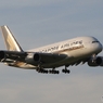 到着　Singapore A380-841