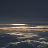 雲の上から