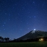 大山に昇る木星