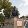 お正月の京都を撮ってみた－高山彦九郎像
