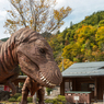 恐竜と紅葉その３（2015秋の九頭竜湖より）