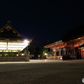 八坂神社　舞殿 本殿