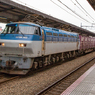 明石駅と貨物列車