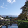 洗沢川の紅葉と鳥海山-3