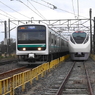 すれ違う電車