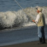 波の寄せ来る浜辺にて