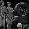 美女とタイヤ（Monochrome ver.）