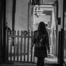 足音静かに