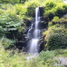 豊原の滝（左）
