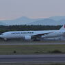 夕暮れの飛行機①