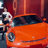 TMS2017 : ポルシェ911GT3 & おねえさん
