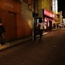 夜の巷