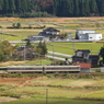 風景に包まれ走る電車君も好き！