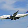 「空色」 DELTA 747-400 N674US 到着