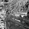 ボジュプール空港兵士と少女　2003-12