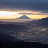 凍てつく夜明け