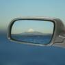 朝陽を浴びる富士山
