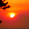 富士山に落ちる夕日　P1140751