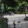 いつまでも話す。