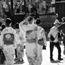 見つめる先