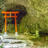 渓谷の小鳥居