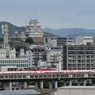 城と新幹線。