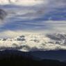 朝の雲