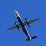 「真青の空」 Aurora DHC-8-400 RA67252 飛ぶ