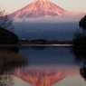 夕日に染まる