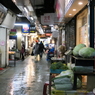 雨の日、市もこれから