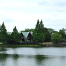 梅雨一休みの公園