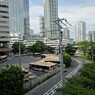 街角スケッチ／バスターミナルとマンション群
