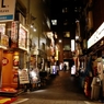 夜の新宿裏通り