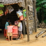 駄菓子屋の風景