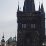 プラハ（１３８）カレル橋塔と教会　