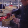 朝市　詰め込む