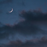 夕暮れ三日月
