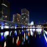 滲む街の灯を♪
